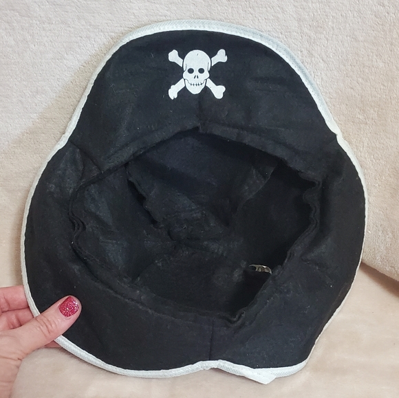 Pirate Costume Sz 4/5, 4 Pieces Very Good Condition - Picture 4 of 13